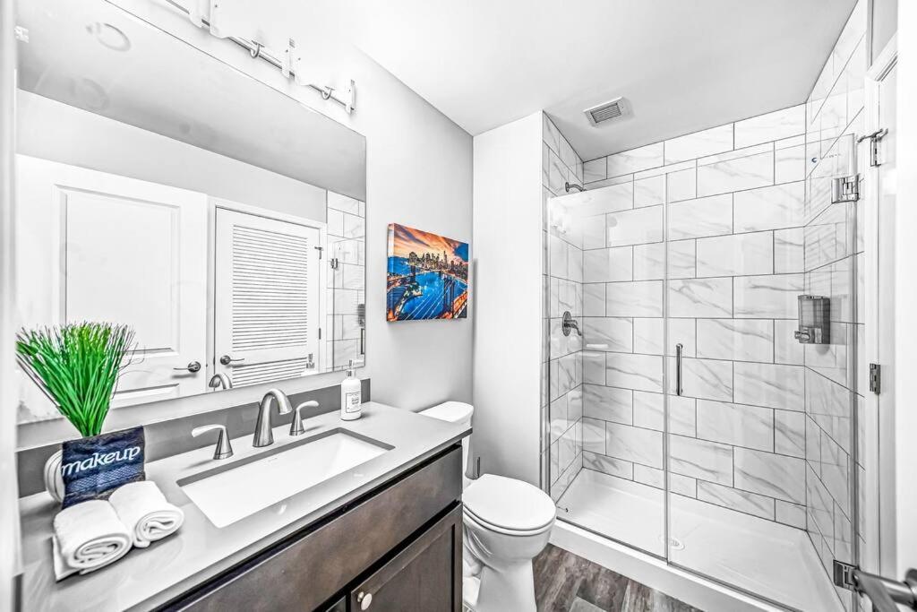 2Br Unit In The Heart Of Dt With View Of Playhouse Square, Pool & Gym Access- 305 Apartment คลีฟแลนด์ ภายนอก รูปภาพ