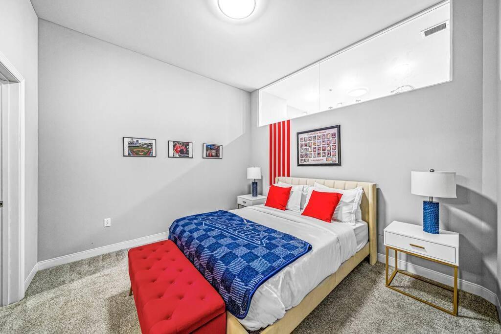 2Br Unit In The Heart Of Dt With View Of Playhouse Square, Pool & Gym Access- 305 Apartment คลีฟแลนด์ ภายนอก รูปภาพ