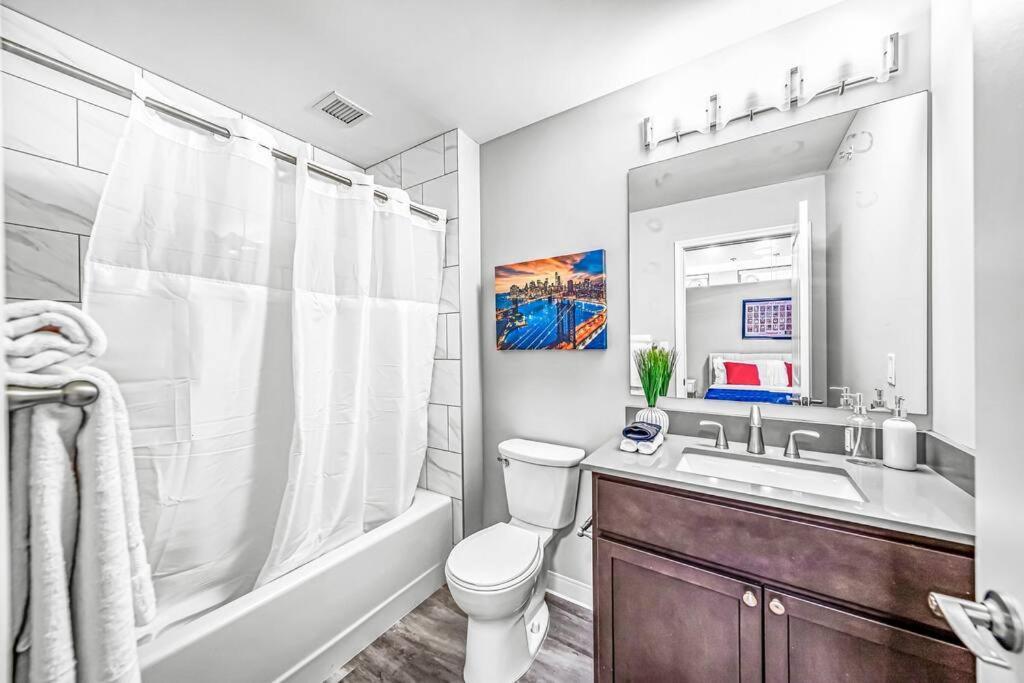 2Br Unit In The Heart Of Dt With View Of Playhouse Square, Pool & Gym Access- 305 Apartment คลีฟแลนด์ ภายนอก รูปภาพ