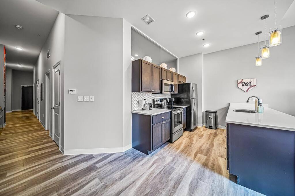 2Br Unit In The Heart Of Dt With View Of Playhouse Square, Pool & Gym Access- 305 Apartment คลีฟแลนด์ ภายนอก รูปภาพ